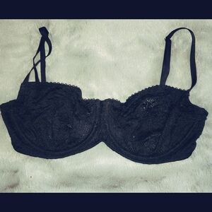 Chic Black Lace Underwire Bra